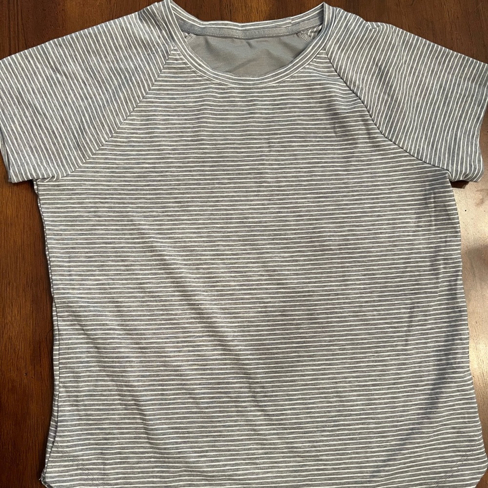 Athleta Girls Gray & White Striped Tee in Excellent Condition. Size 12.